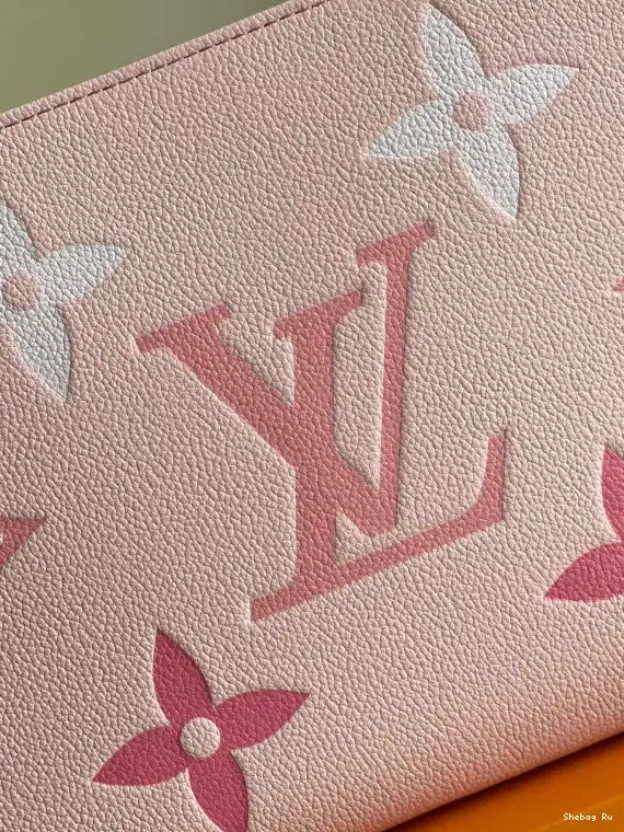 VUITTON LOUIS POUCH TOILETRY 26 0615